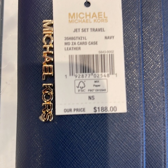 Michael Kors Jet Set Travel Medium Zip Around Card Case 
Color: Navy 
NWT - Picture 9 of 16